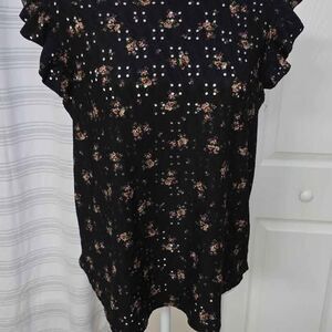 Kim & Cami Floral Eyelet Flutter Sleeve Top, Size Medium